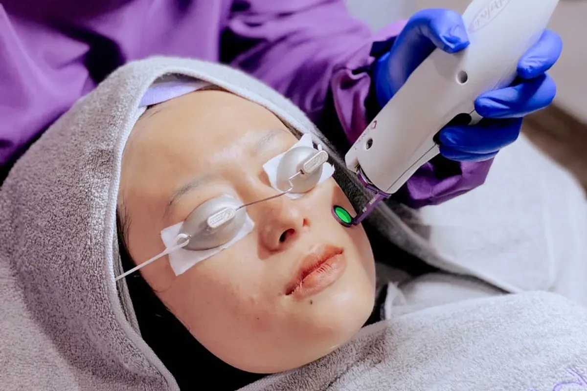 Di tengah geliat industri kecantikan yang terus berkembang, Kota Bandung menjelma menjadi salah satu pusat tren perawatan kulit di Indonesia. (Sumber: dok. Adeeva Aesthetic Clinic)