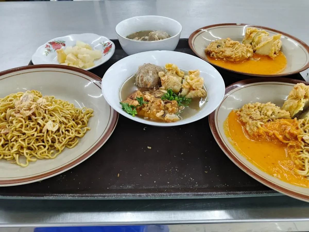Batagor dan Mie Kocok Sinar Kencana (Foto: Dok. Ayobandung.com)