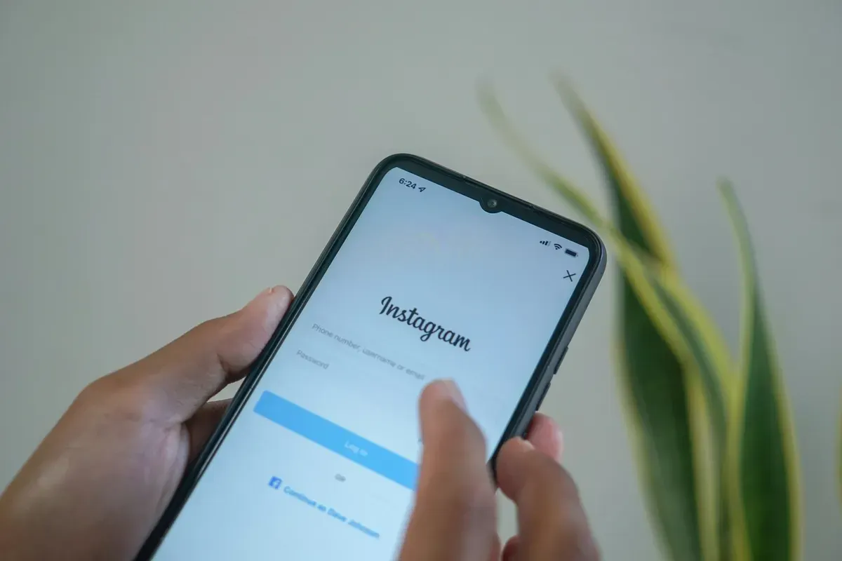 Ilustrasi admin akun Instagram. (Sumber: Unsplash | Foto: Mourizal Zativa)