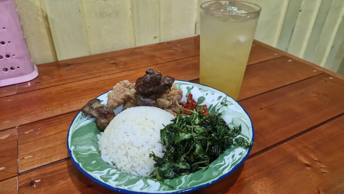 foto nasi kulit Jatinangor (Sumber: Camera HP | Foto: Alfi Syah)