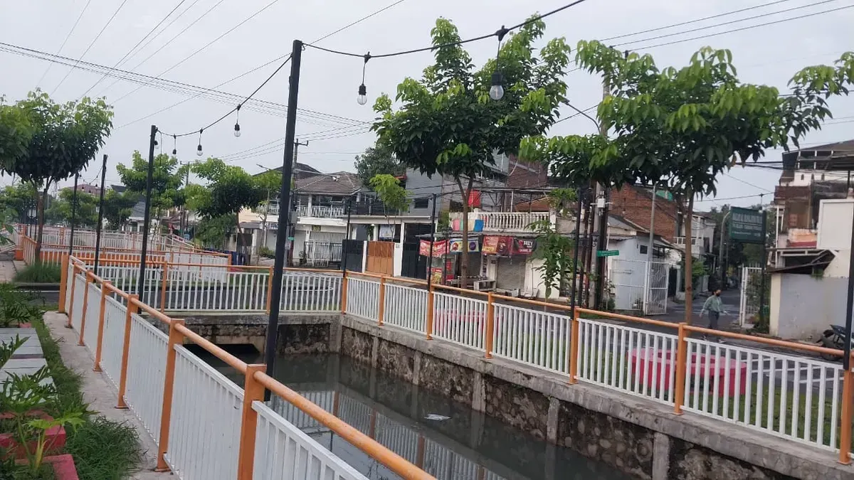 Kolam retensi Margahayu Raya | Kamis (4/12/2025) (Sumber: Dokumentasi Penulis | Foto: Fatimah Waliya Matin)