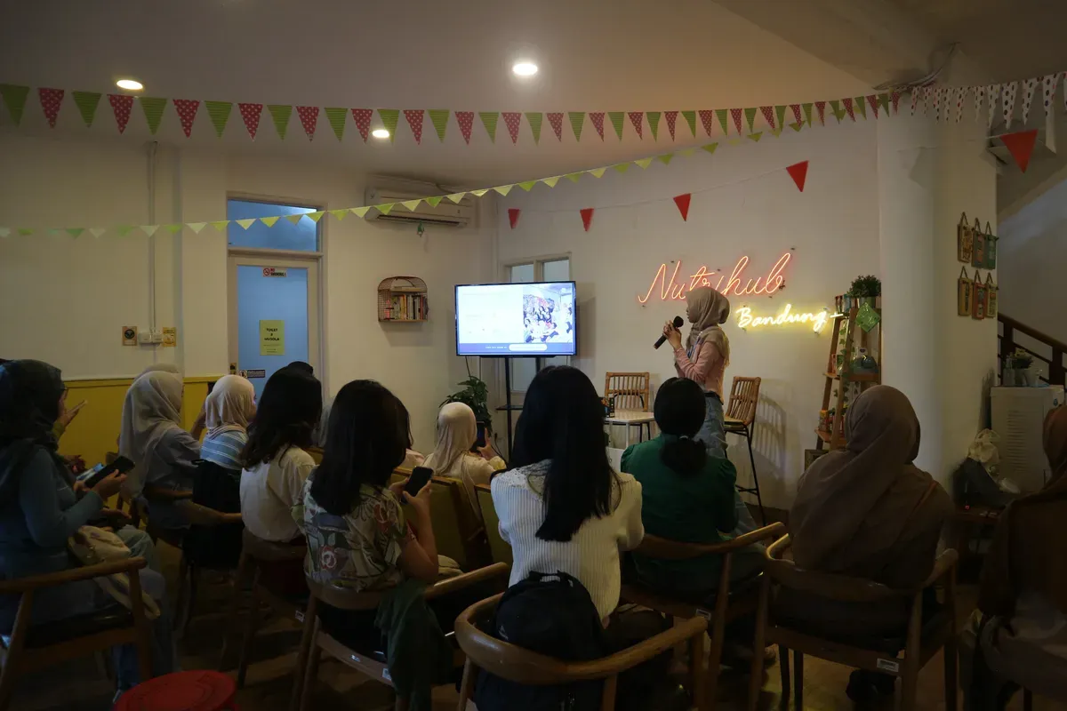 Exploring Healthy Innovation at Nutrihub, salah satu aktivitas dari Generation Girl Bandung. (Sumber: Generation Girl Bandung)