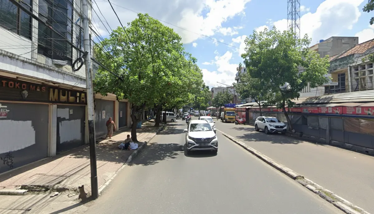Suasana Jalan Ahmad Yani, Cicadas, Kota Bandung. (Sumber: Google Earth)