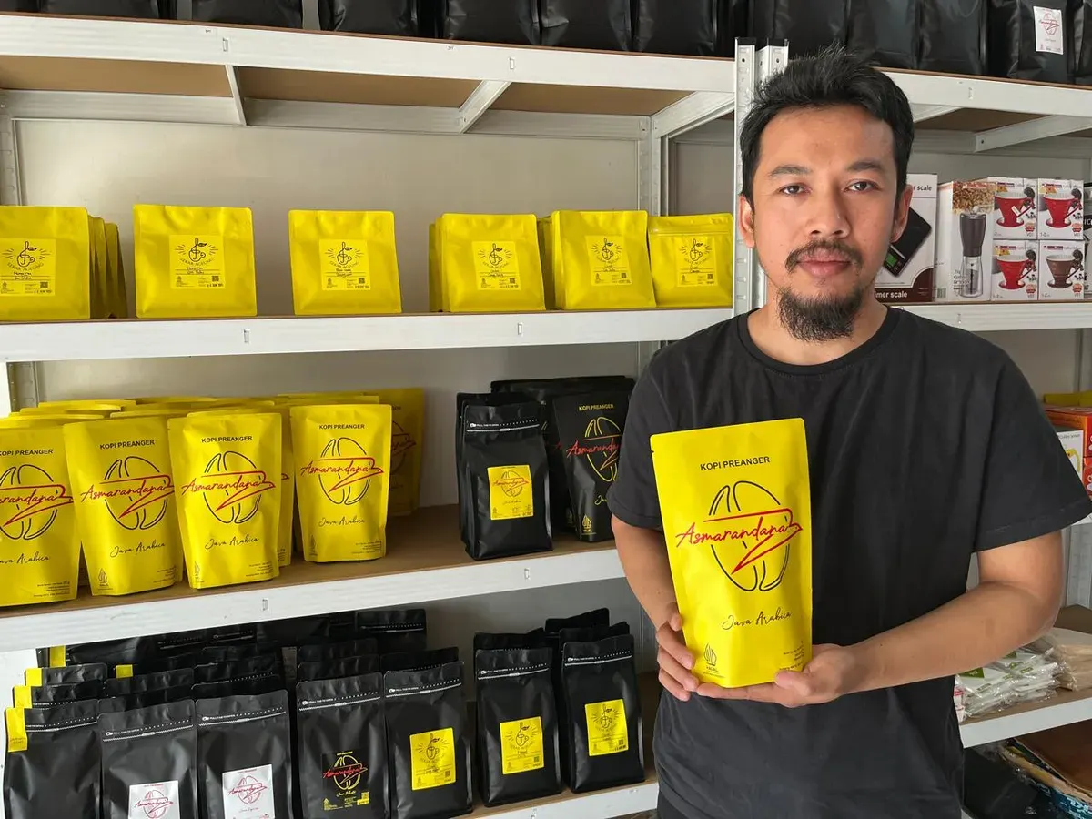 Asep Andi, Owner Ruang Diskusi Kopi (Foto: Rizma Riyandi)