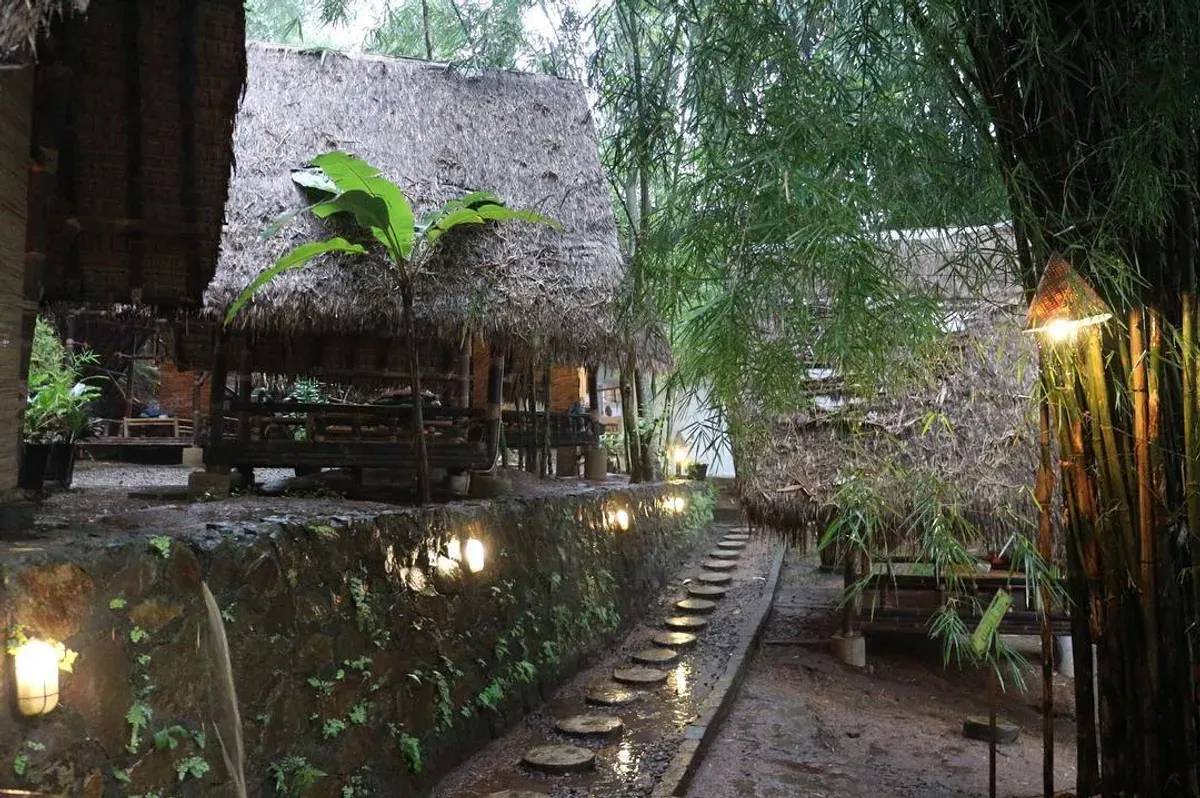 Latar belakang Kebon Awi berakar pada keresahan Pria Eka, sang pendiri, yang tumbuh di keluarga pencinta budaya Sunda. (Sumber: Kebon Awi)