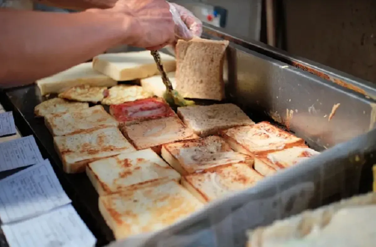 Roti Gempol tempat sarapan legendaris di Kota Bandung (Foto: GMAPS)