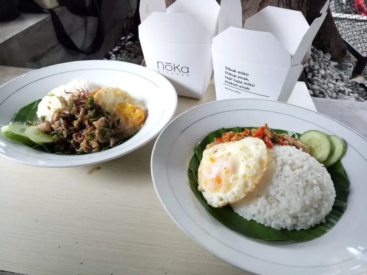 Menu Noka Coffee & Kitchen yang membawa jejak tradisi rasa dari tanah Kerinci, Jambi. (Sumber: Ayobandung.id | Foto: Eneng Reni Nuraisyah Jamil)