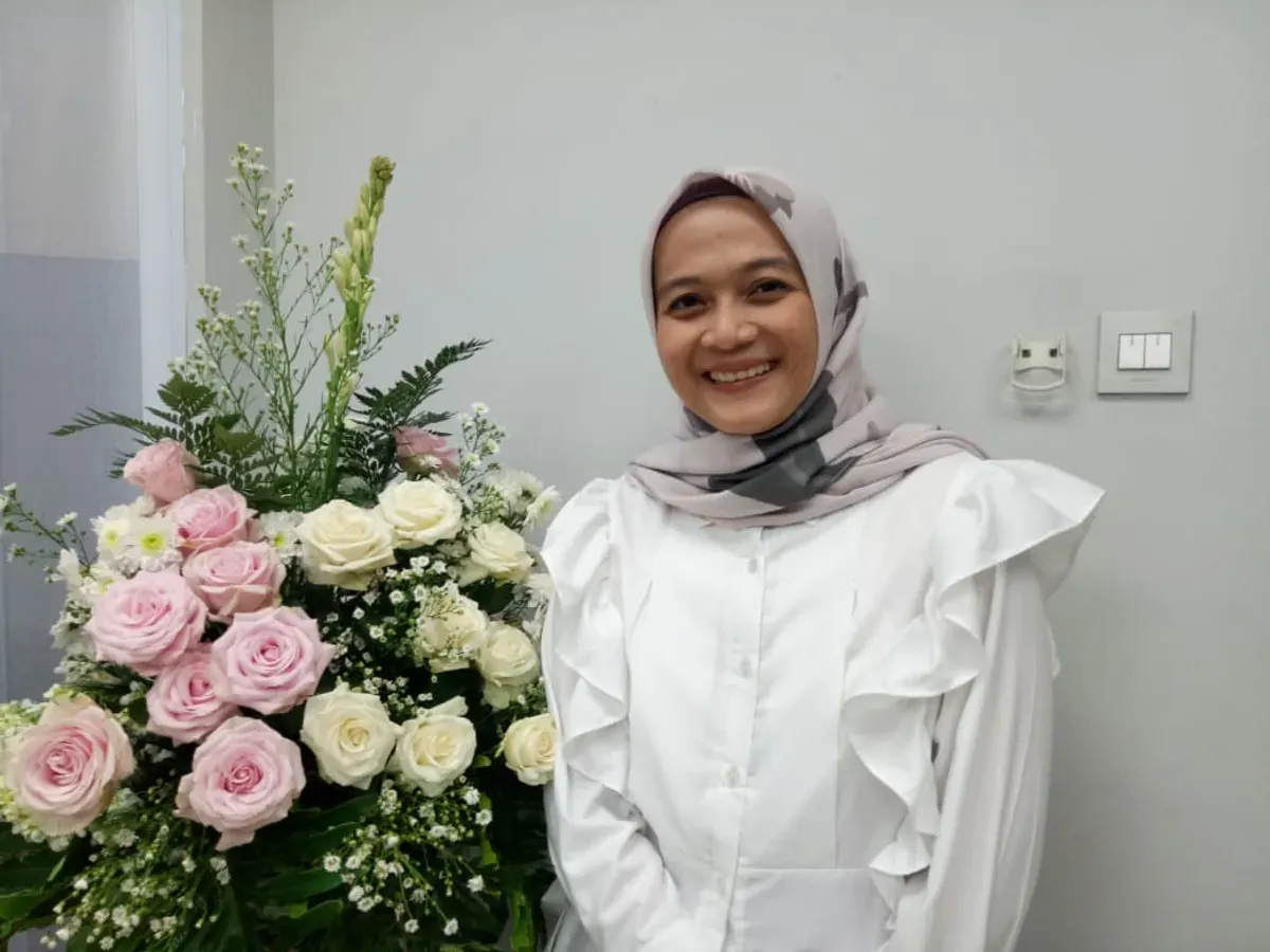 Influencer kini bukan lagi profesi yang hanya dijalani untuk bersenang-senang. Di Indonesia, ratusan ribu orang telah menjadikan platform digital sebagai ruang untuk berbagi dan berpengaruh. (Sumber: Ayobandung.id | Foto: Eneng Reni Nuraisyah Jamil)