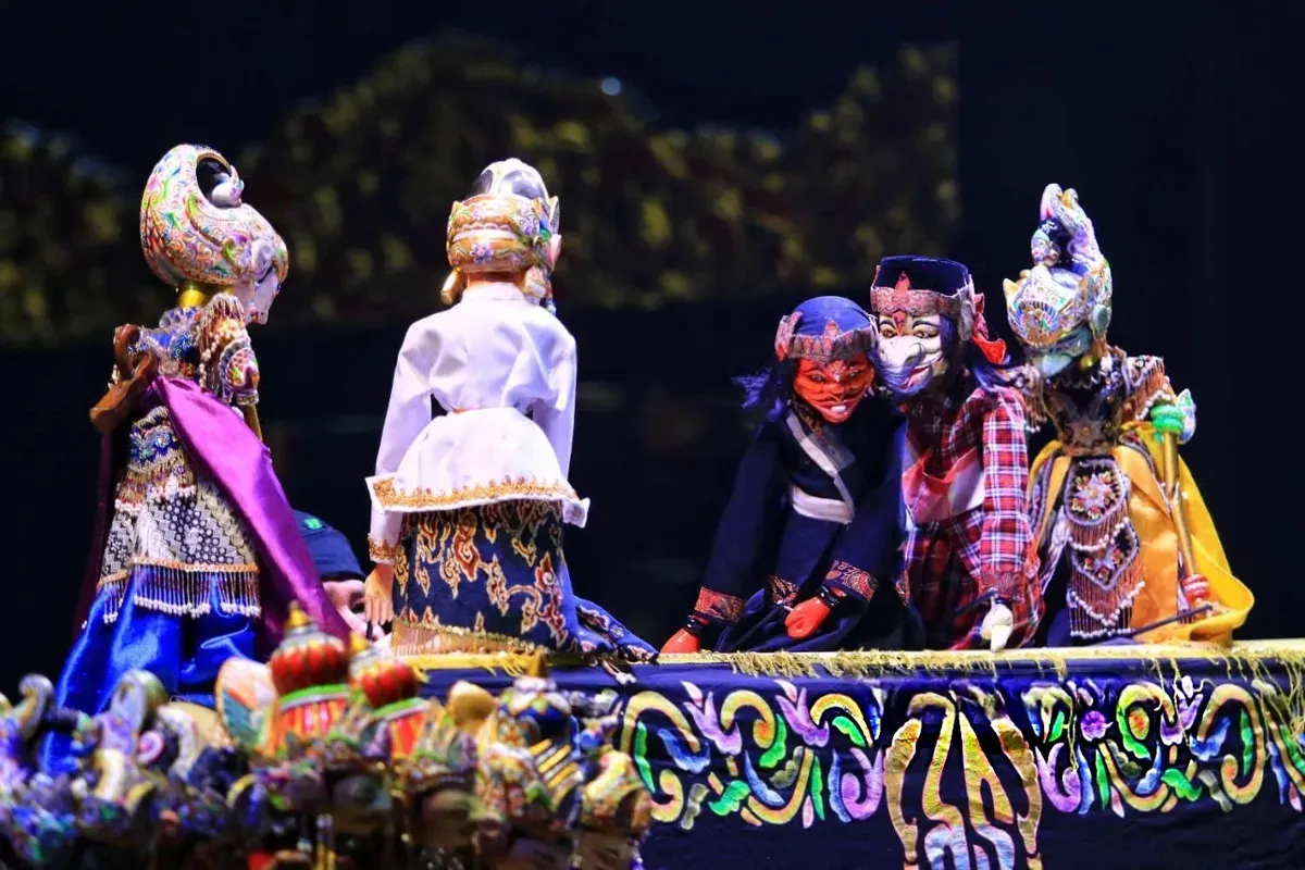 Pertunjukan wayang golek Dadan Sunandar Sunarya. (Sumber: Ayobandung | Foto: Irfan Al Faritsi)