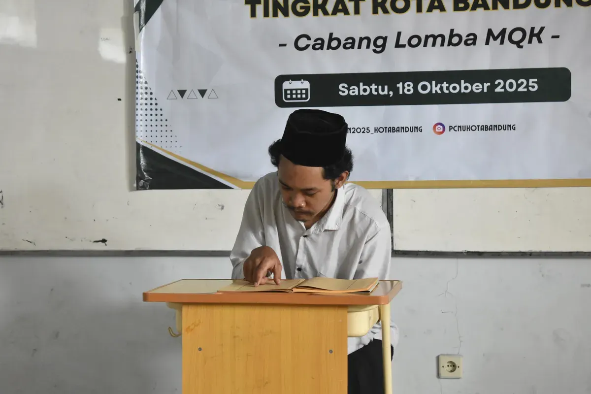 Defan, seorang pemuda asal Bandung yang menjadikan kitab kuning bukan sekadar bacaan, tetapi jalan untuk menempa karakter dan memperkuat keyakinan hidupnya. (Sumber: Dokumentasi Penulis)