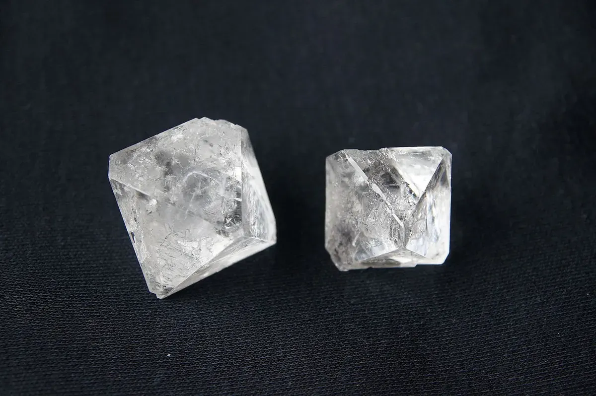 Sejak lama, tawas digunakan dalam berbagai keperluan. (Sumber: Wikimedia Commons/Maxim Bilovitskiy)