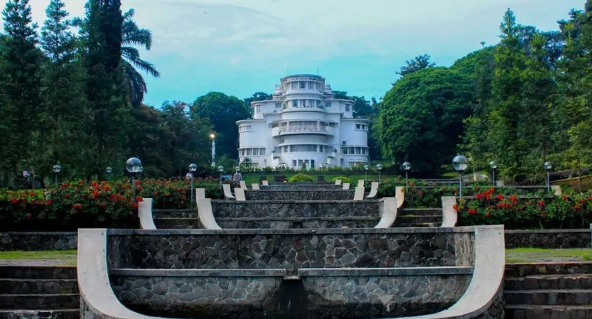 Villa Isola. (Sumber: Dok. UPI Bandung)