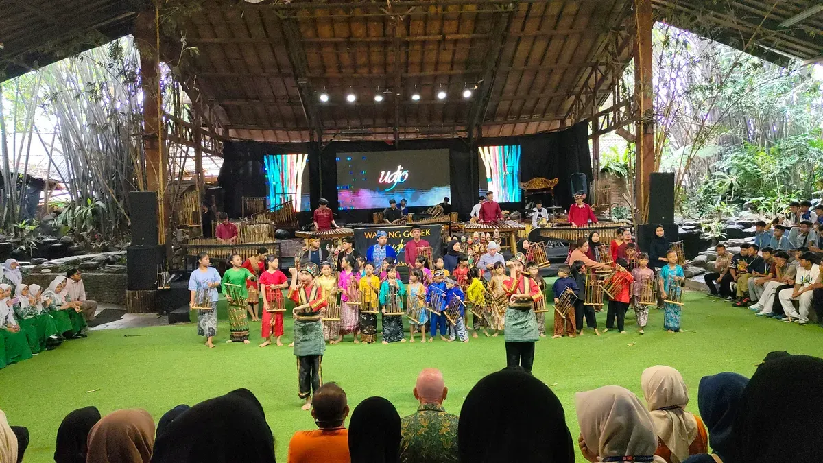 Pertunjukan Saung Angklung Udjo di Bandung (06/11/2025) (Sumber: Dokumentasi Pribadi | Foto: Adinda Jenny)