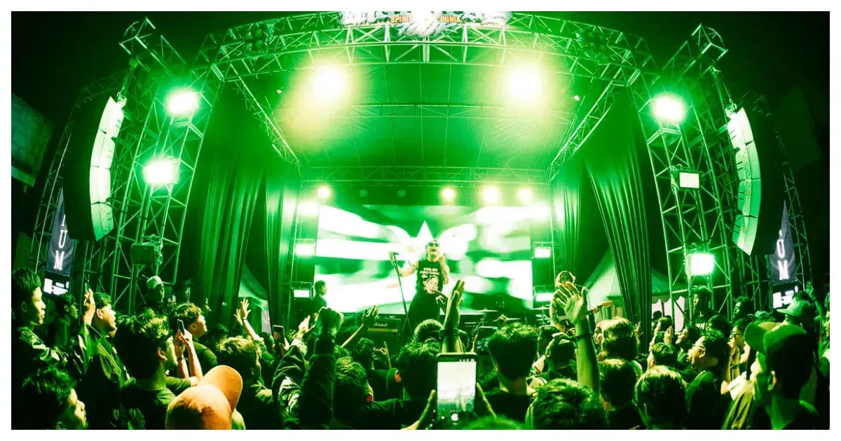 Bandung bukan hanya kota dengan udara sejuk dan arsitektur kolonial yang memesona tapi juga 'rahim' dari gelombang musik yang membentuk identitas Indonesia sejak era 1960-an. (Sumber: Ayobandung.id | Foto: Kavin Faza)