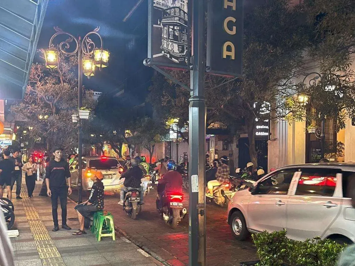 Braga, salah satu jalan estetik Kota Bandung (Foto: ZZY)