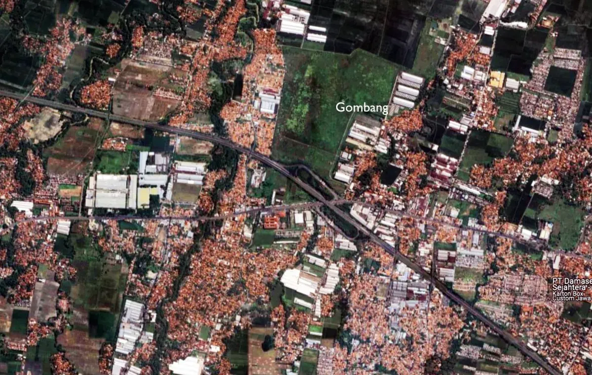 Citra satelit Kawasan Gombang, di Kecamatan Plumbon, Kabupaten Cirebon. (Sumber: Citra satelit: Google Maps)