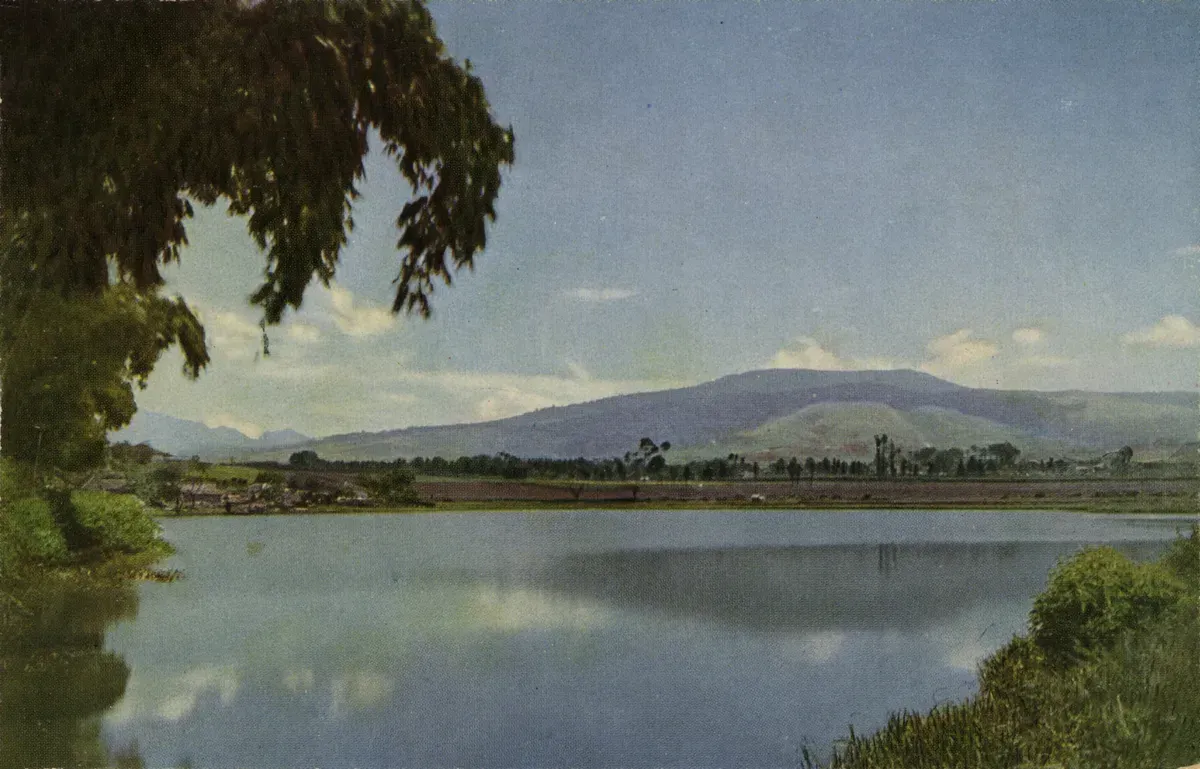 Gunung Tangkubanparahu Tahun 1910-an. (Sumber: KITLV)