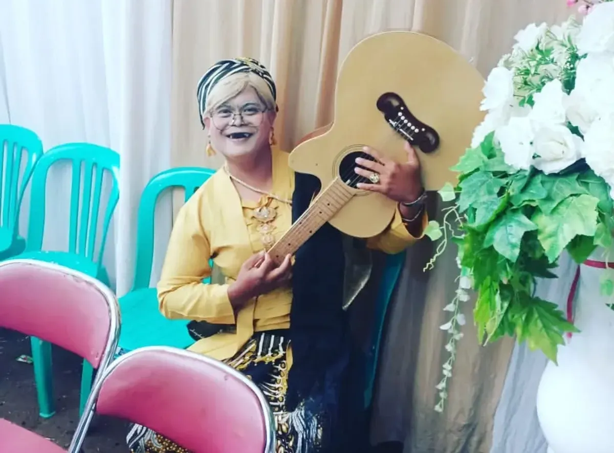 Ambu Encuy. (Sumber: Youtube/@Ambuencuysetiawan2477)