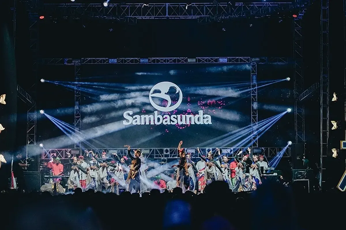 Musik tradisi bukan sekadar hiburan, melainkan bahasa batin yang menyatukan manusia dengan tanah kelahirannya. (Sumber: dok Sambasunda)