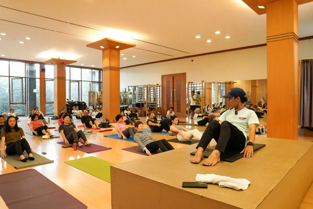 Peserta mengikuti sesi Pilates bersama instruktur Firmpoint pada Selasa, 4 November 2025, di Studio Firmpoint, Setra Duta Raya 1 No. 10A, Ciwaruga, Kecamatan Parongpong, Kabupaten Bandung Barat, Jawa Barat,  (Foto: Istimewa)
