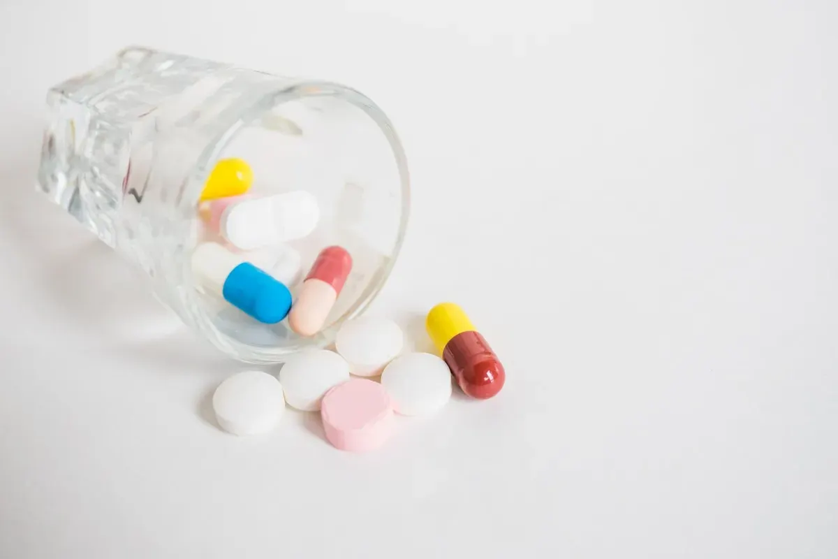 Amoxillin menjadi salah satu jenis antibiotik yang penggunannya sering mengundang miss persepsi di masyarakat. (Sumber: Freepik)