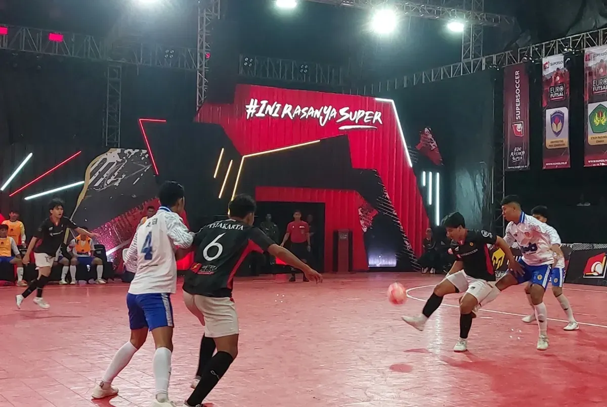 Di tengah geliat komunitas dan kampus, futsal bukan sekadar olahraga, tapi sudah menjelma jadi gerakan sosial dan peluang ekonomi baru. (Sumber: Ayobandung.id | Foto: Eneng Reni Nuraisyah Jamil)