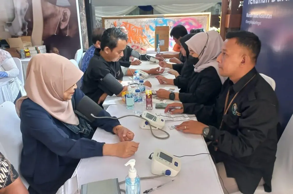 Pemerataan akses pelayanan kesehatan masih menjadi tantangan serius di Jabar termasuk Bandung, terutama bagi mereka yang tinggal di wilayah pinggiran dan bekerja di sektor informal. (Sumber: Ayobandung.id | Foto: Eneng Reni Nuraisyah Jamil)
