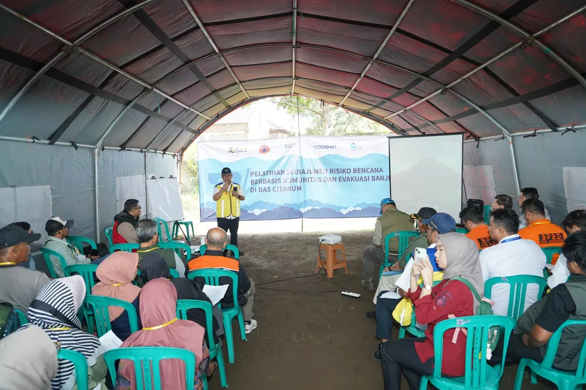 Pelatihan Mitigasi Bencana Banjir di Desa Majalaya, Bandung (Sumber: BBWS Citarum)