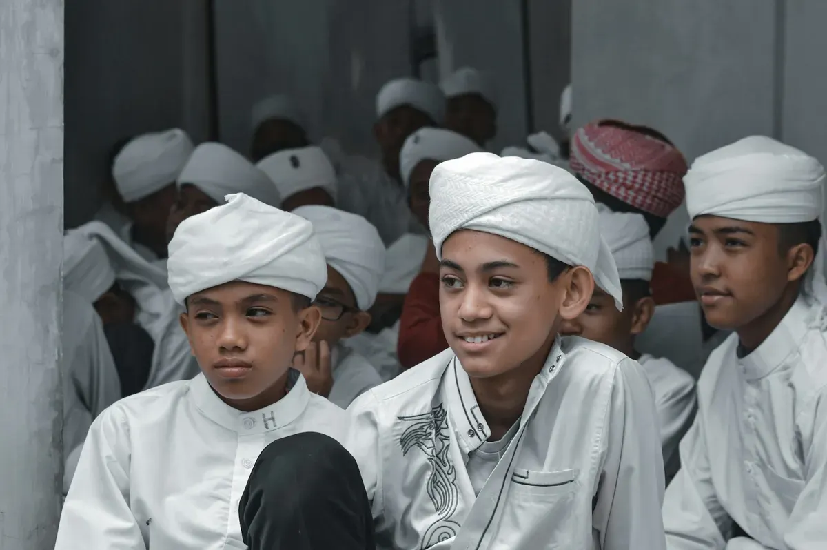 Ilustrasi anak pesantren. (Sumber: Unsplash/ Muhammad Adil)