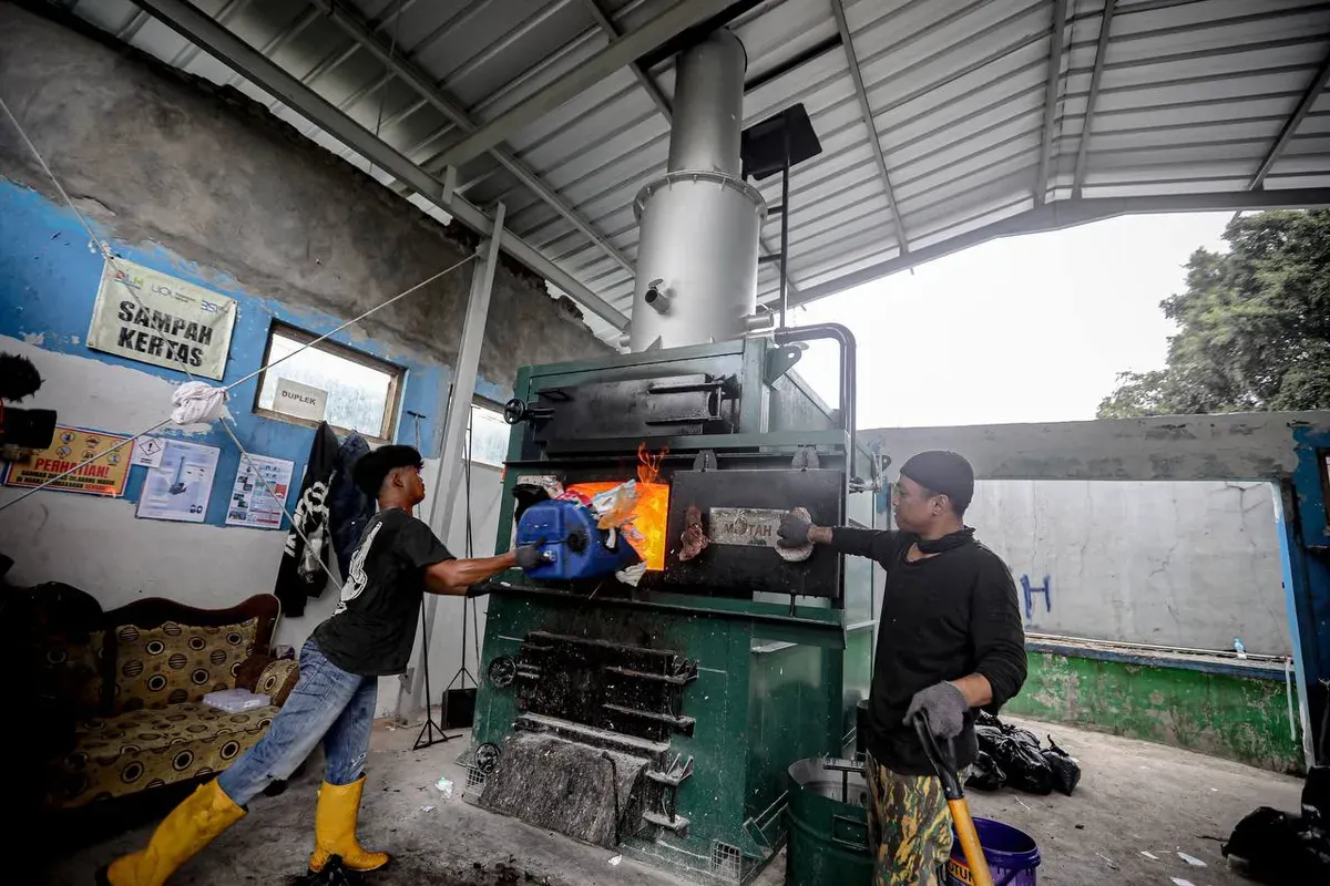 Salah satu insinerator di tempat pembuangan sampah di Kota Bandung. (Sumber: Pemkot Bandung)