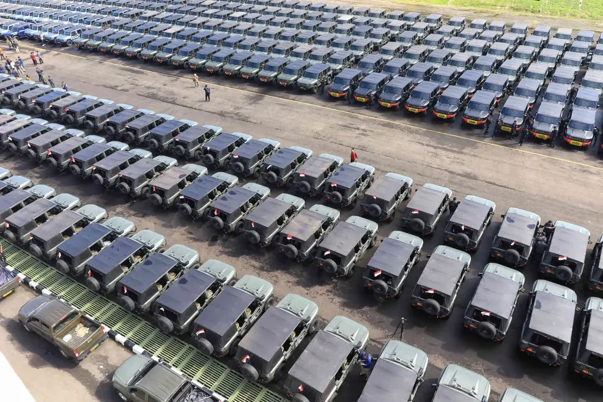 Deretan kendaraan khusus Maung MV 3 Produksi PT Pindad di Bandara Husein Sastranegara, Kota Bandung. (Sumber: Ayobandung | Foto: Irfan Al Faritsi)
