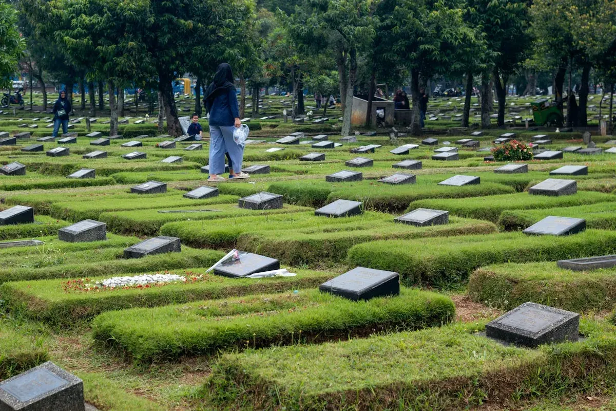 Kadang kita suka pikir, hidup yang biasa saja itu rasa-rasanya kurang rohani. (Sumber: Pexels/Arbiansyah Sulud)