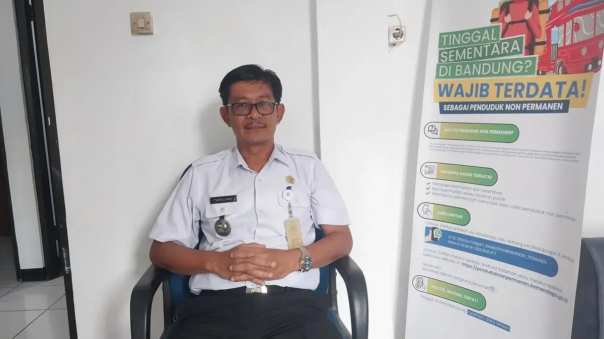 Lurah Cipadung Wetan, Bapak Tarsujono S. Sos, M,. M,. (Sumber: Mila Aulia / dok. pribadi | Foto: Mila Aulia)
