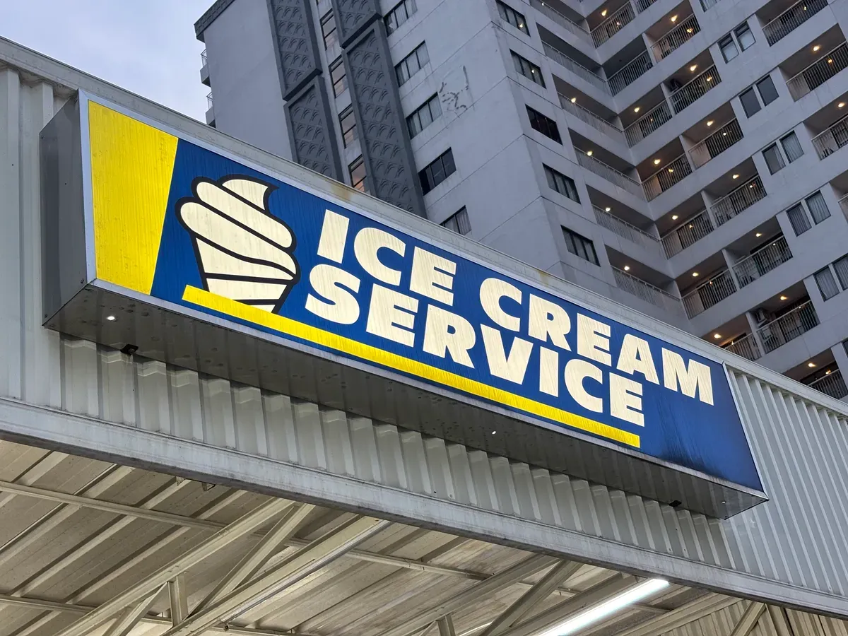 Ice Cream Service Autoshop & Dine (Foto: Ramzy Ahmad)