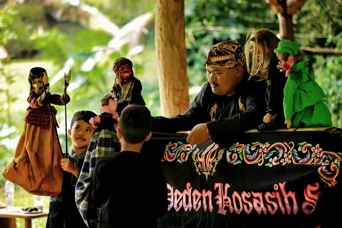 Pertunjukan Wayang Golek sebagai Budaya Sunda (Sumber: Pexels)
