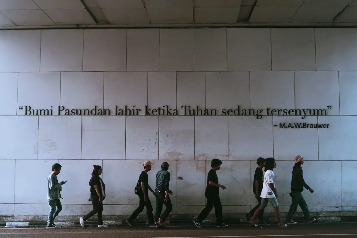Iustrasi orang Sunda. (Sumber: Unsplash/Zulfikar Arifuzzaki)