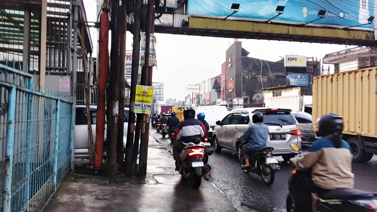 Kondisi Jalan Sayati Setelah Hujan (Sumber: Dokumentasi Penulis | Foto: Dias Ashari)