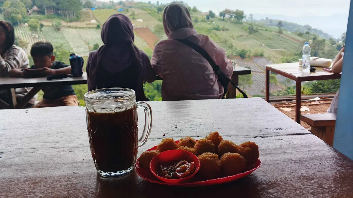 Warung Prekedel Ibu Kokom 3 (Sumber: Dokumentasi Penulis | Foto: Dias Ashari)