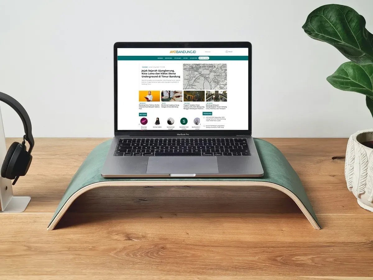 Ayobandung.id ini telah berkembang menjadi rumah bagi 610 anggota saluran WhatsApp (baik penulis ataupun pembaca setia). (Sumber: Unsplash/Workperch)