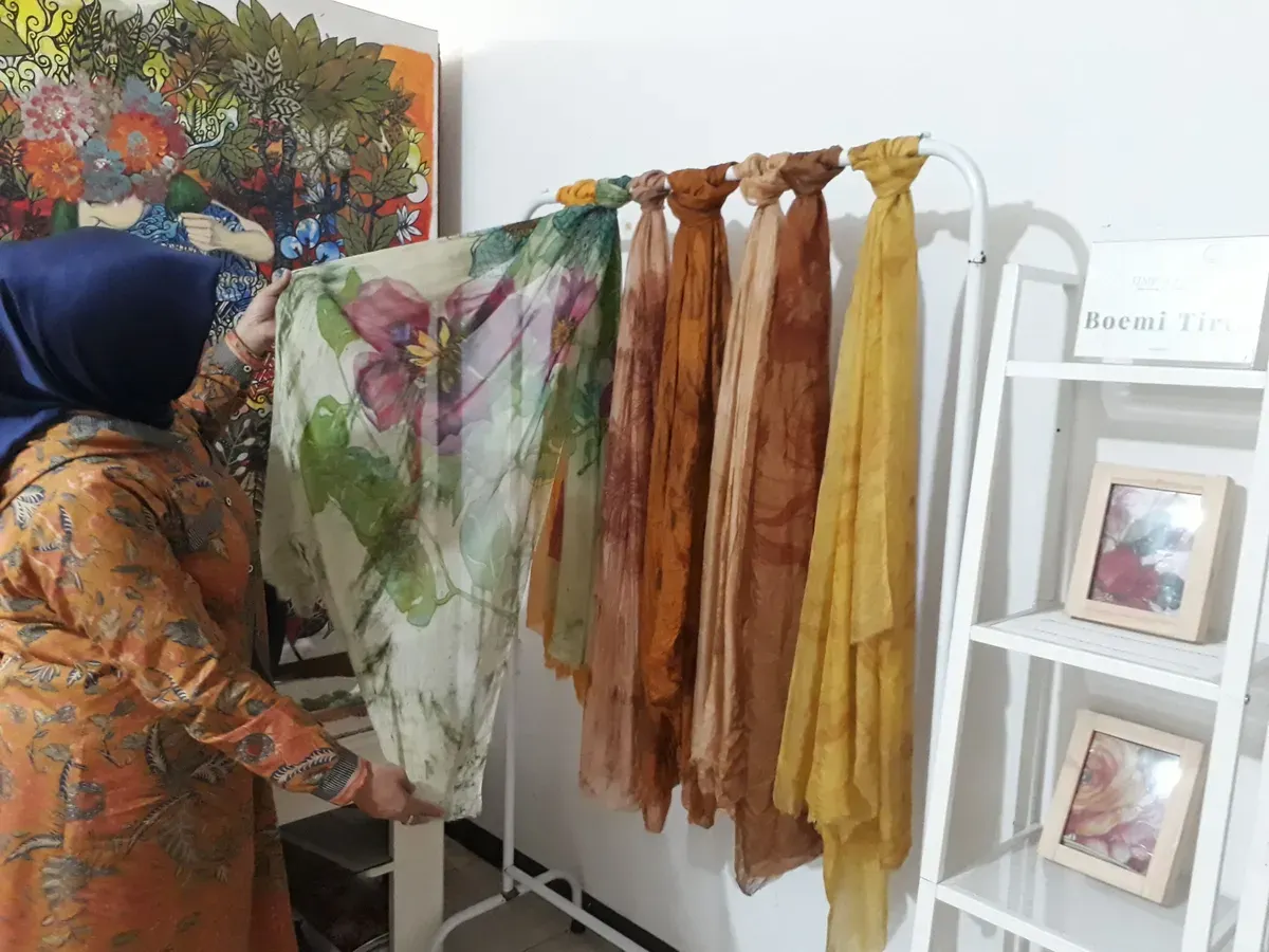 Produk Kain Lukis Boemi Tirta. (Foto: Rizma Riyandi)