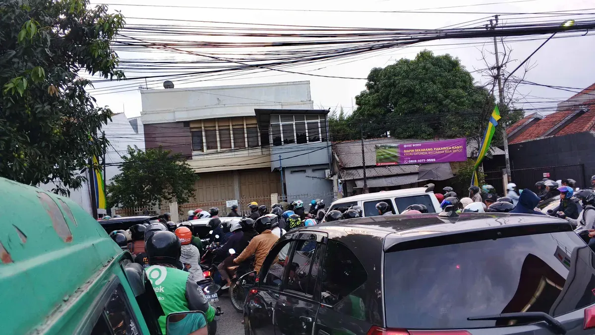 Kemacetan di Kawasan Kopo, Senin, 22 September 2025 (Sumber: Dokumentasi Penulis | Foto: Dias Ashari)