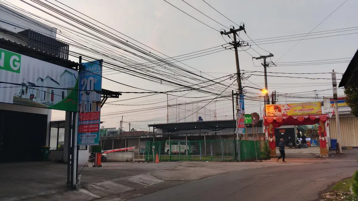 Lahan Persawahan yang Berubah Menjadi Perumahan Al-Maas (Sumber: Dokumentasi Penulis | Foto: Dias Ashari)