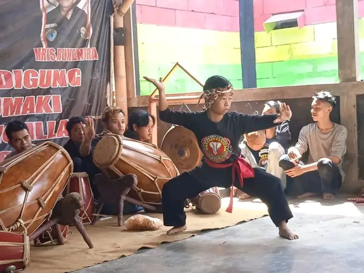 Penampilan Pencak Silat Putra Layang Pusaka (Sumber: Dokumentasi Pribadi | Foto: Jajang Nurdiansyah)