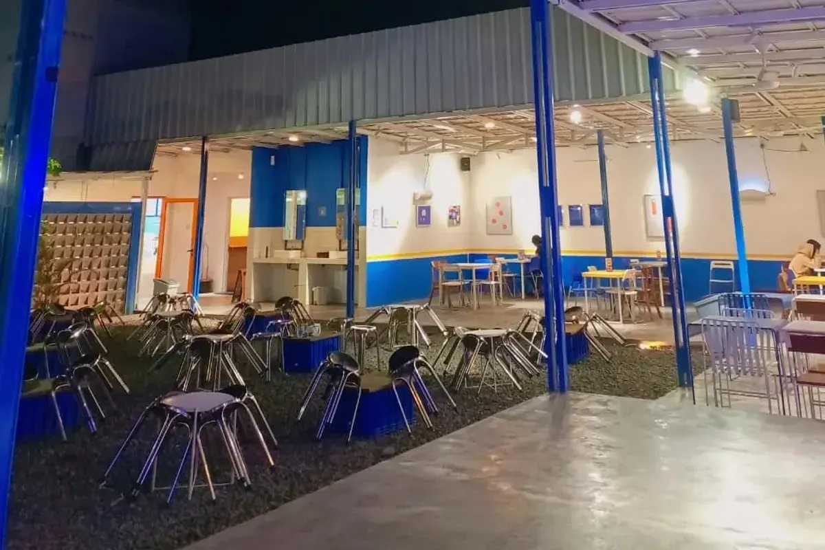 Sederhana saja, secangkir kopi dan ketenangan di Bagi Kopi. (Sumber: Dokumentasi Penulis)