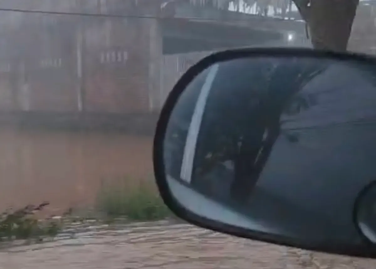 Gambar banjir di Majalaya (Sumber: wa grup | Foto: Mufti Nurlita Sari)