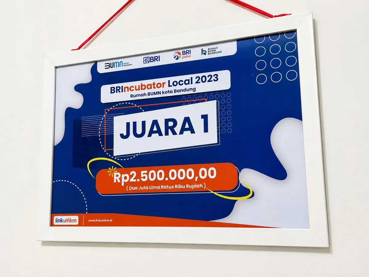 Koku Footwear terpilih sebagai Juara 1 BRIncubator 2023. (Sumber: Ayobandung.id | Foto: Aris Abdulsalam)