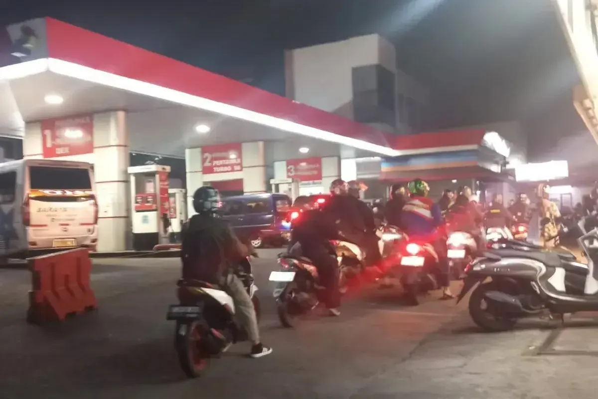 Sebuah SPBU di Jl. Surapati Kota Bandung. (Foto: Abah Omtris)