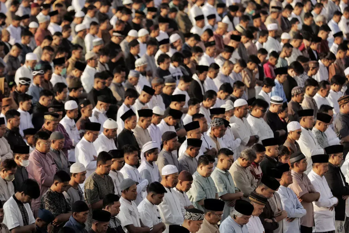 Salat Idulfitri. (Sumber: Ayobandung.id | Foto: Kavin Faza)