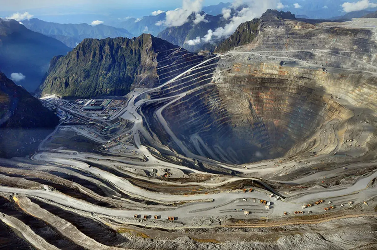 Penambangan Freeport di Grasberg, Mimika, Papua. (Sumber: Kementerian ESDM)