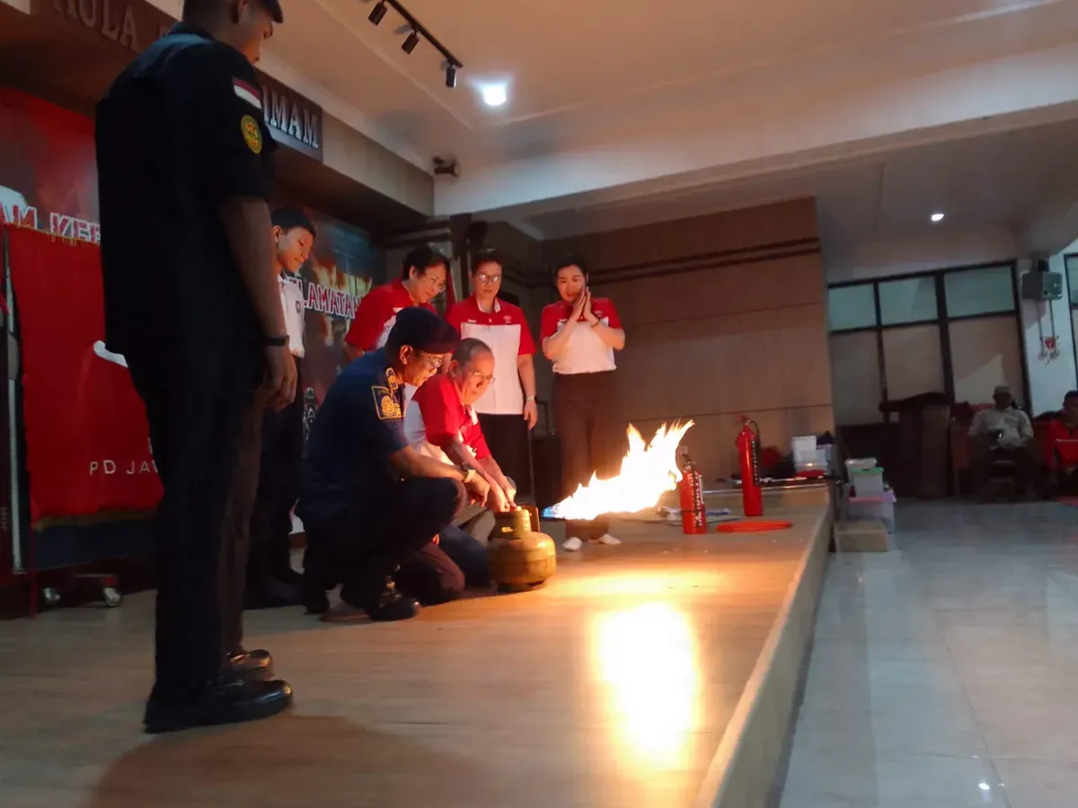 Acara "Siaga Rumah Aman 2026" pada 2 Mei 2026, di Dinas Pemadam Kebakaran Kota Bandung. (Sumber: Ayobandung.id)